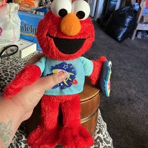 Singing Elmo